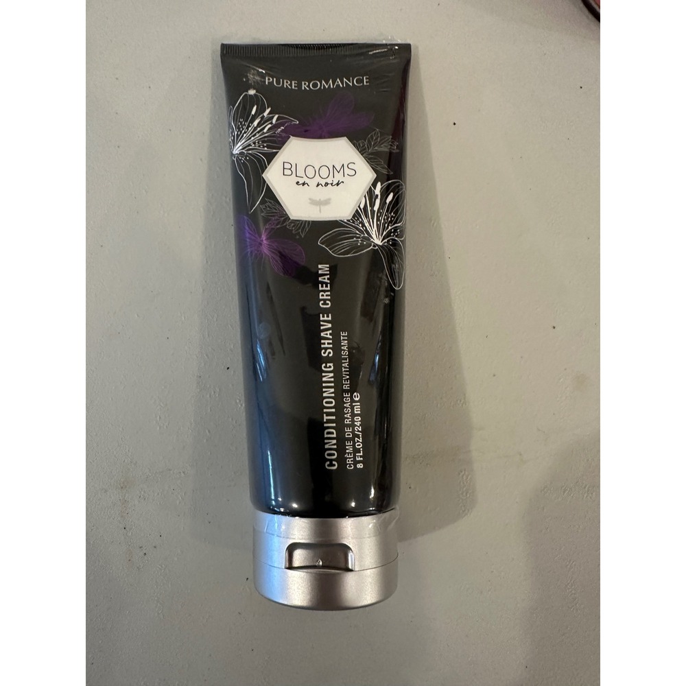 Pure Romance Blooms en Noir Coochy Conditioning Shave Cream 8oz Blackcurrant